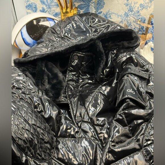 🆕 ALO YOGA 🧿 NWOT Snomoto Puffer Jacket, Black Patent Finish - Sz L / US 12-14 - Picture 14 of 16